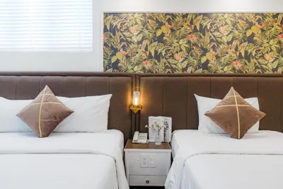 Dreibettzimmer mit Stadtblick — Elite SOFEA Saigon Hotel and Spa